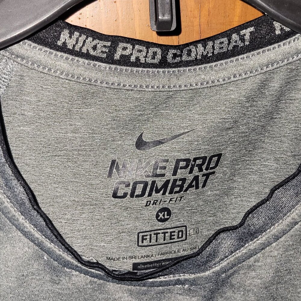 Mens Nike Pro Combat fitted sleeveless xl